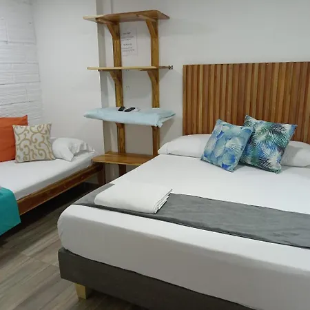 Habitación en casa particular Manga Bueno Bonito Y Barato Cartagena